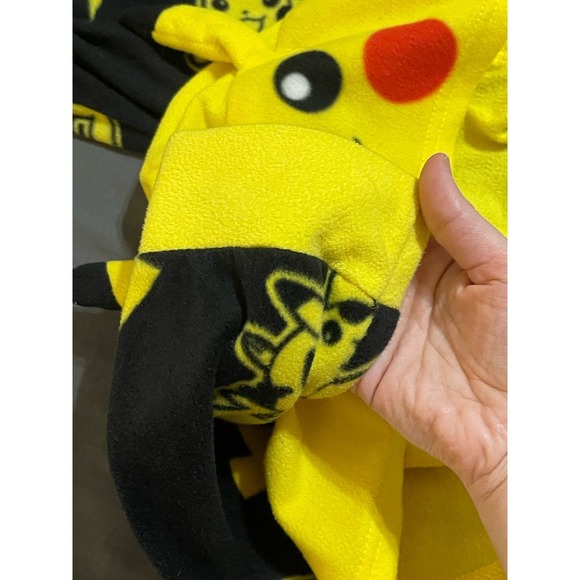 Pokémon Pikachu Big Kid Pajamas Onesie with Hood Yellow Size Large 12/14 - Picture 5 of 8